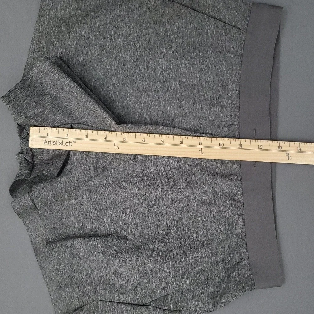 Uniqlo Womens Performance Shorts Heather‎ Gray Dry Stretch Size M 241-413837